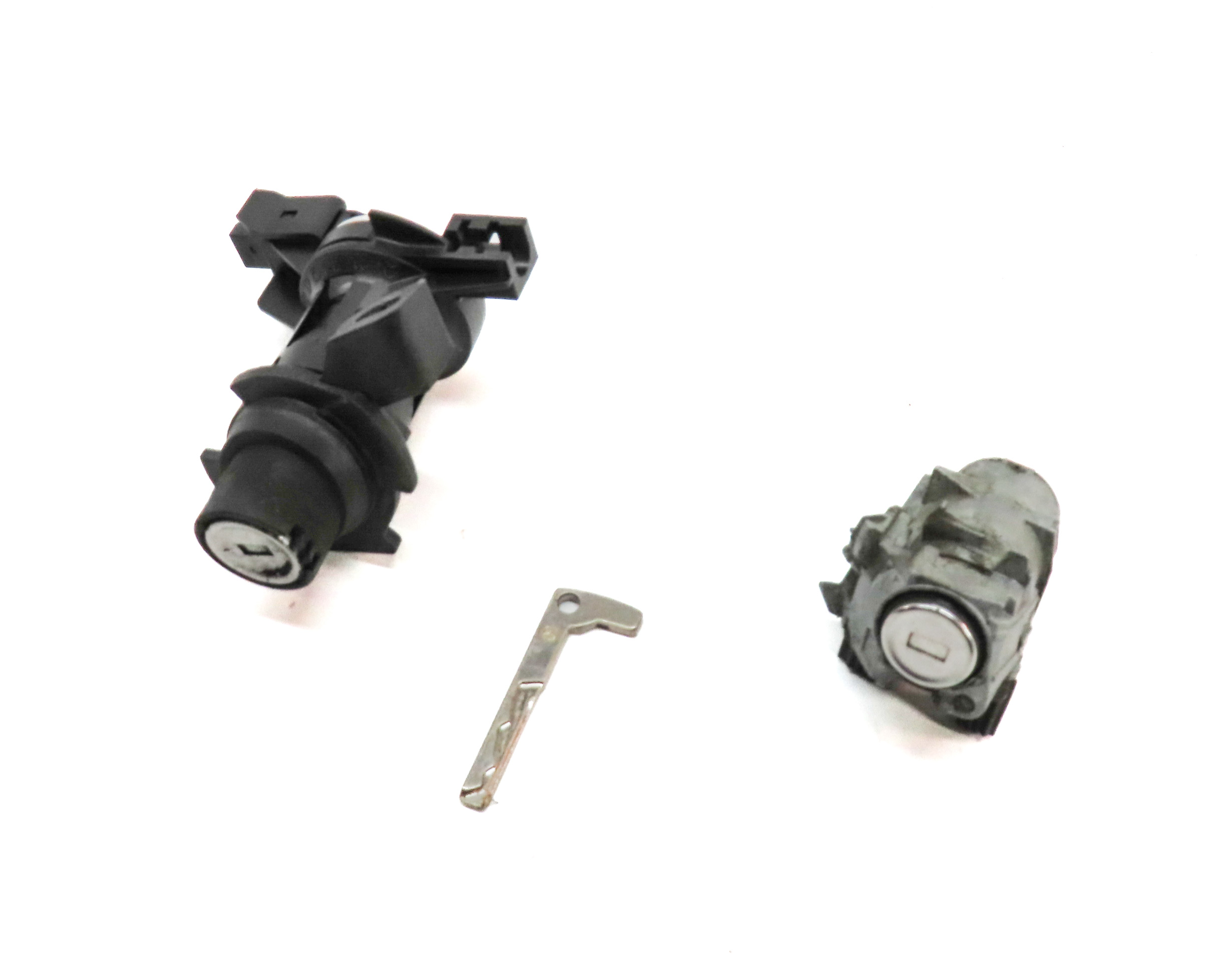 2012 MERCEDES E350 W212 LEFT DRIVER DOOR HANDLE REAR TRUNK LOCK CYLINDER KEY SET — exact item pictured
